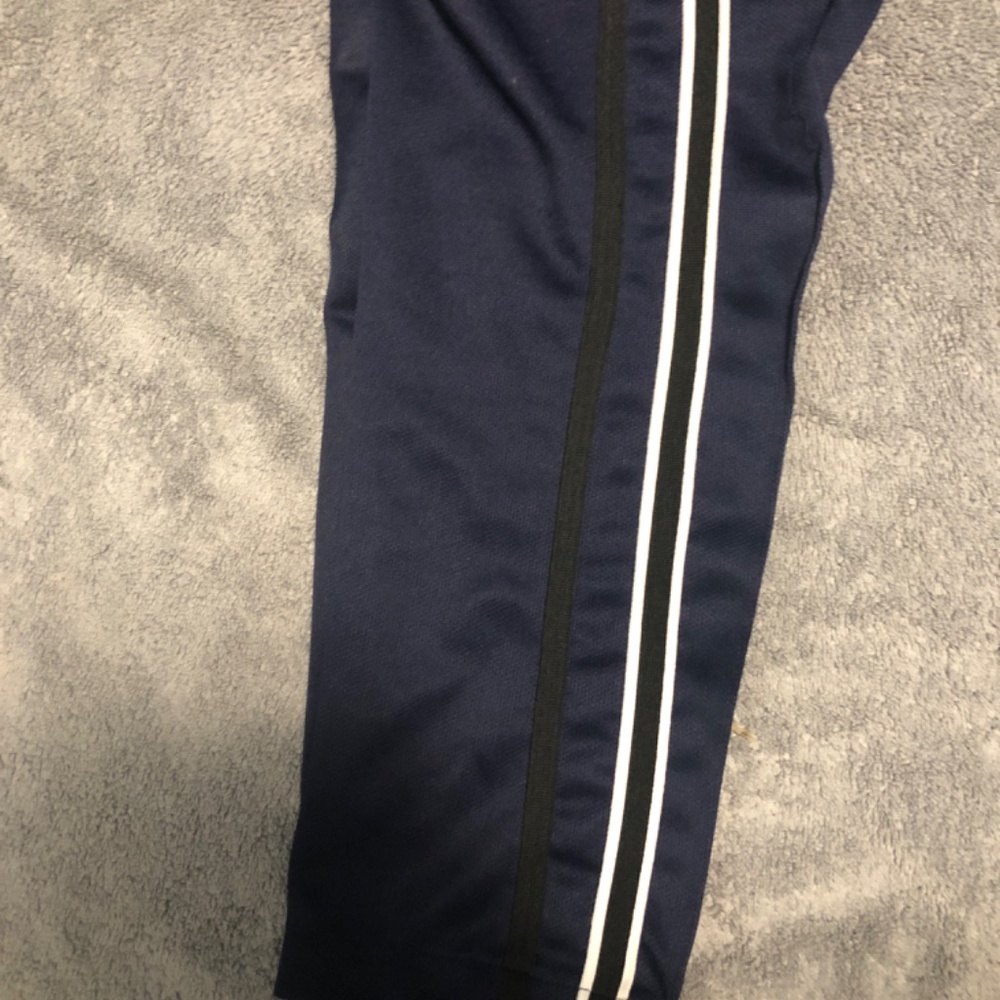 Joggers - Picture 2 of 5